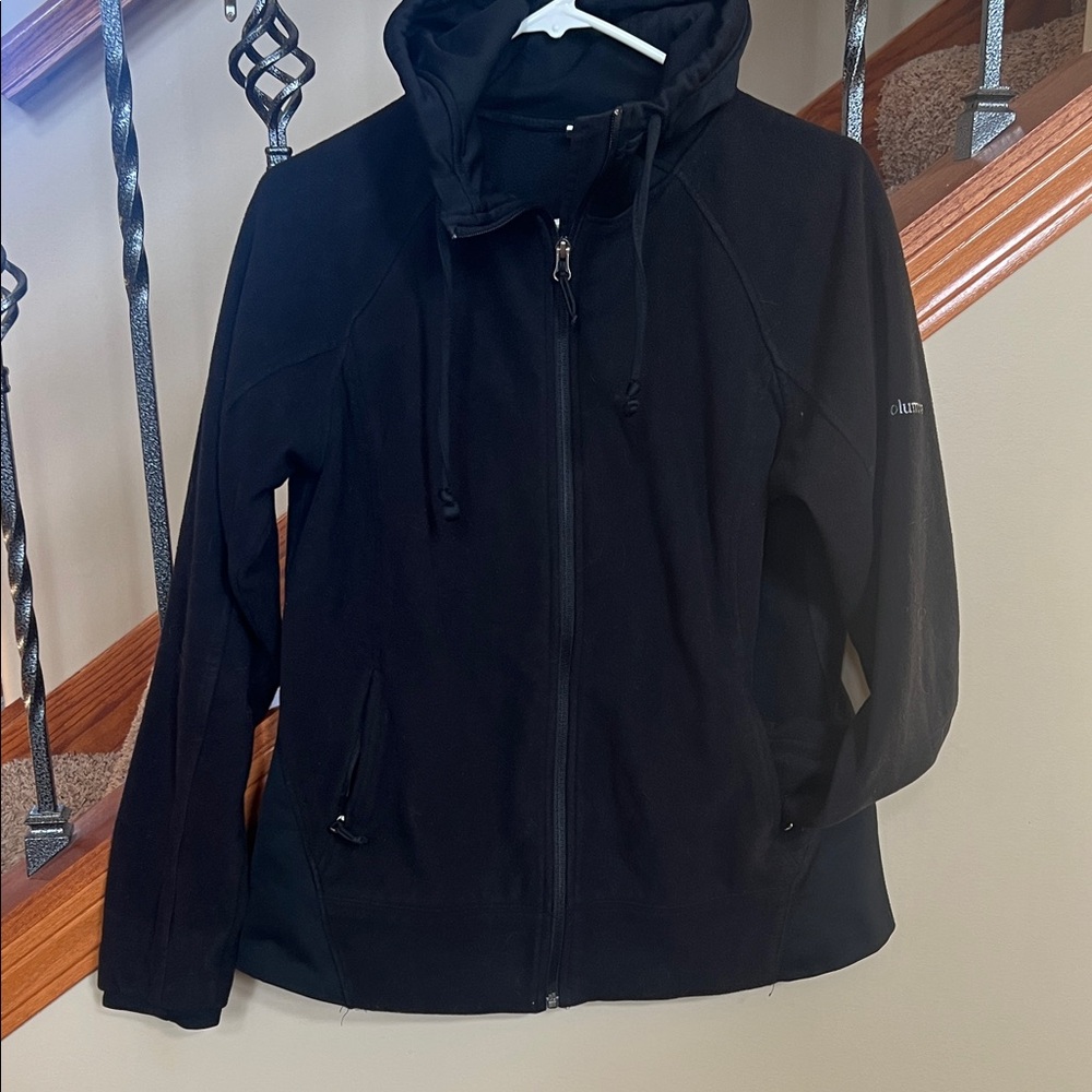 Columbia Women's Black zip up hoodie